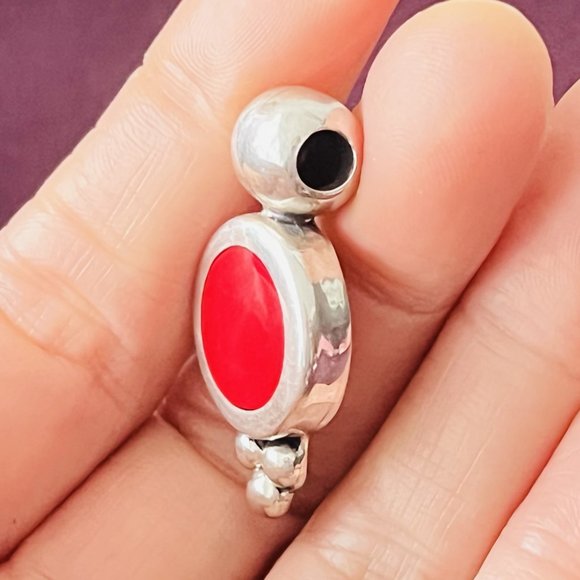 One-of-a Kind! Handcrafted Vintage 925 Sterling Silver Pendant Set in Red Coral - Picture 3 of 6